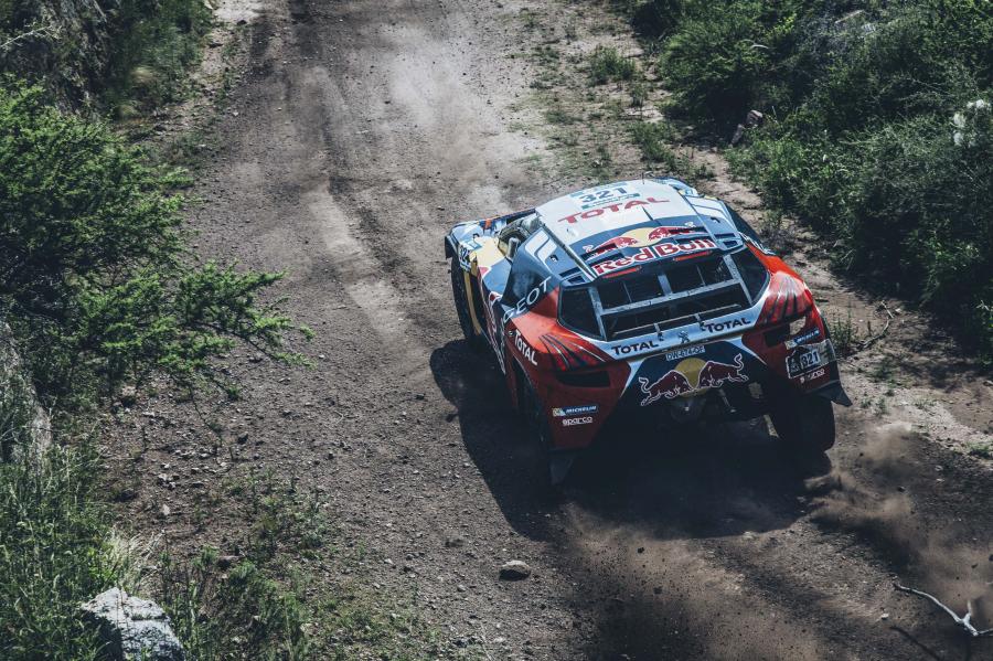  Peugeot 2008 DKR16 2015 года  (фото 11 из 25)